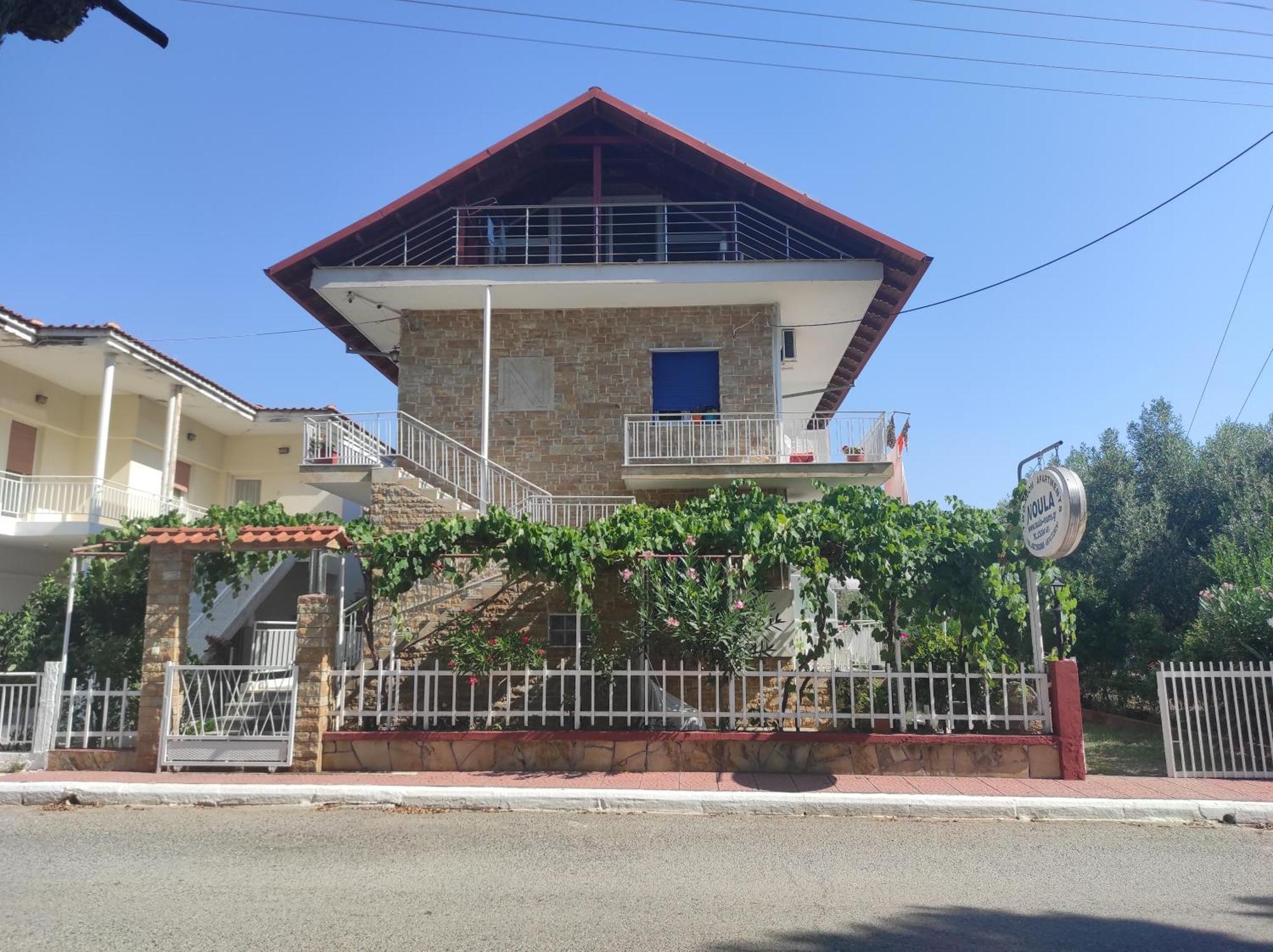Noula Rooms Makrygialos Exterior photo