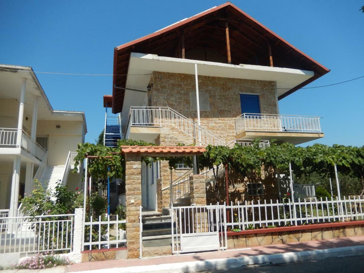 Noula Rooms Makrygialos Exterior photo